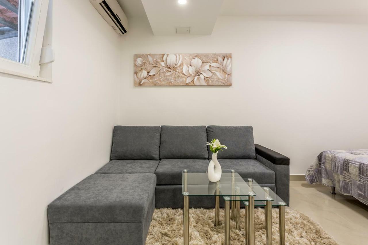 Studio Apartment Nikol Split Exterior photo
