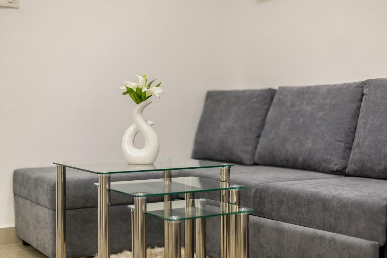 Studio Apartment Nikol Split Exterior photo